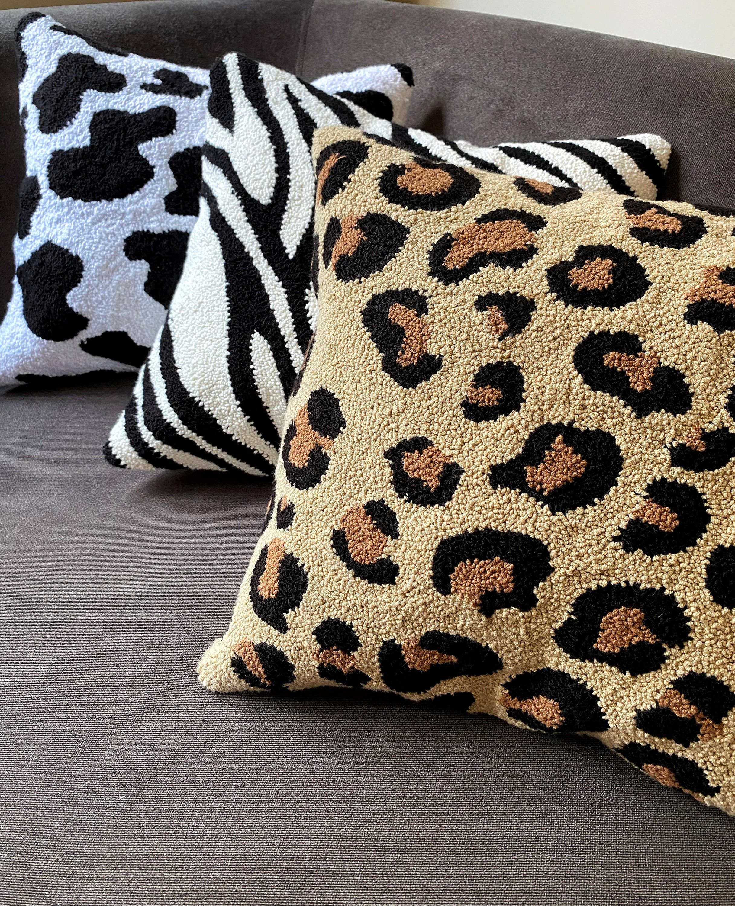 Honey Art and Nature – wholesale Throw pillow cover – Hand Tufted Cheetah & Leopard Embroidered Pillow Covers9