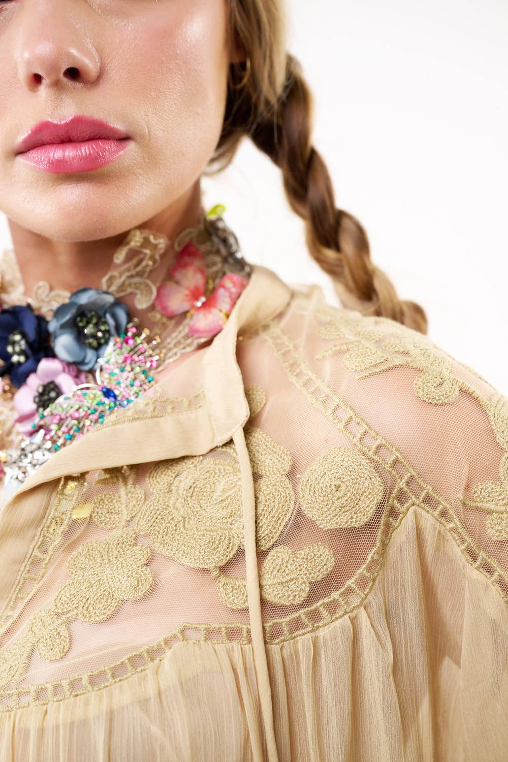 Champagne Camellia Top / Bluse for engroshandel på Faire9