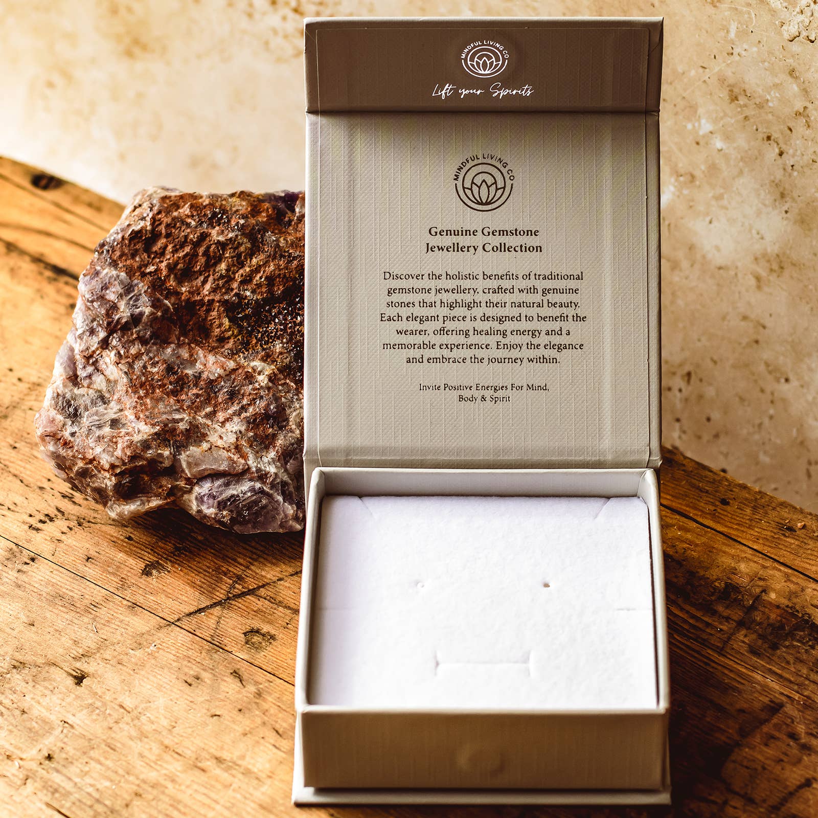 Mindful Living Co. – wholesale Jewellery box/organiser – Mindful Living Luxury Jewellery Box - Empty2