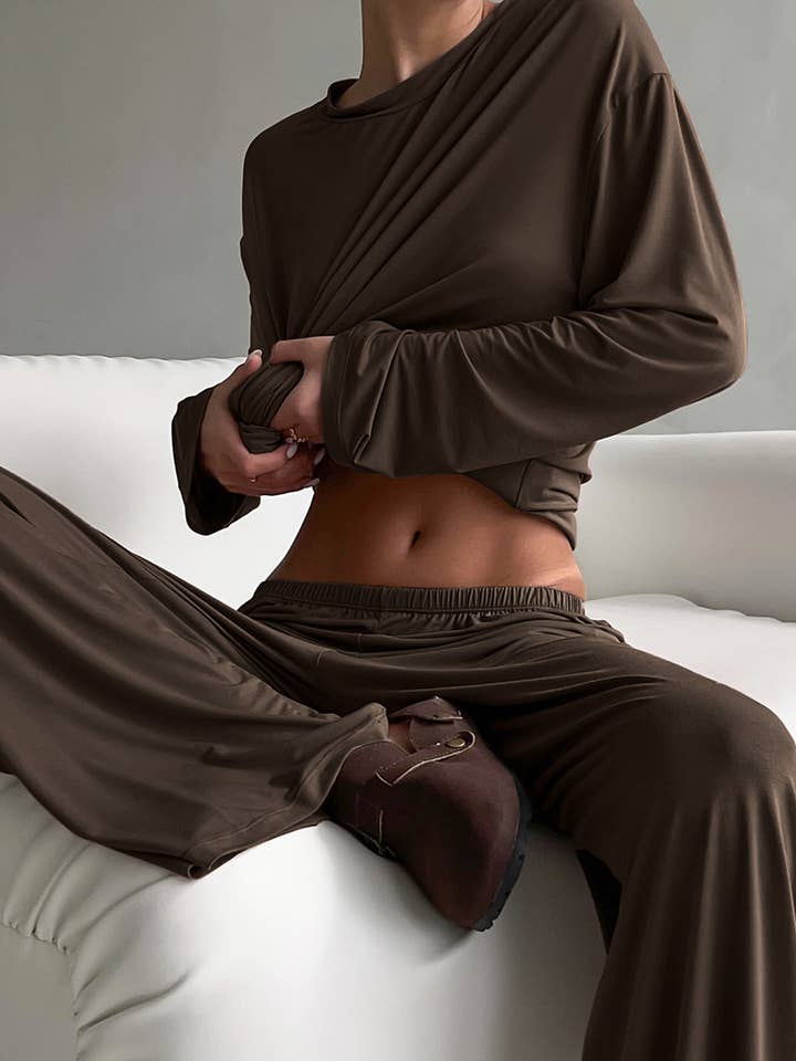 Brown Crewneck Stretch Knit T-Shirt Trousers Pajamas Set for wholesale on Faire7