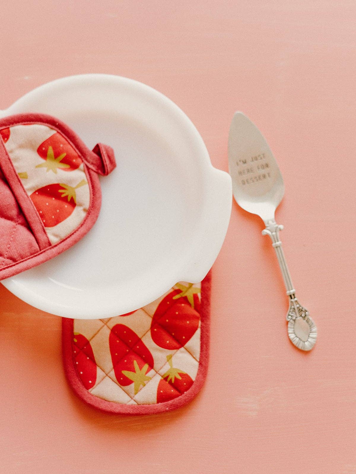 Doe A Deer - Wholesale Oven Mitt/Pot Holder - Strawberry Mini Mitts4