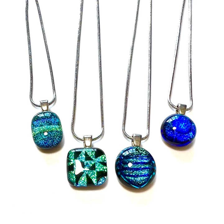 Glass Town USA – wholesale Individuell berlock/hänge – Dikroiskt glas hänge - OOAK Mix - Blå gröna svala färger