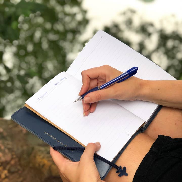 Chasing Threads – Engroshandel Notesbog – Sy Your Travels Map Notebook Kit - Vegansk Navy Læder5