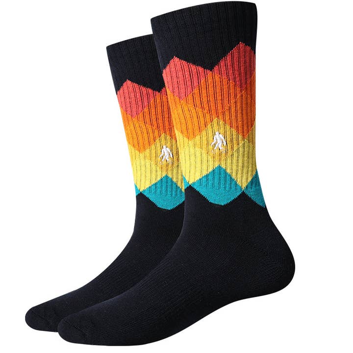 Calzini Retro Sunset Active per la vendita all'ingrosso da parte di Sock Harbor / Bigfoot Sock Co.