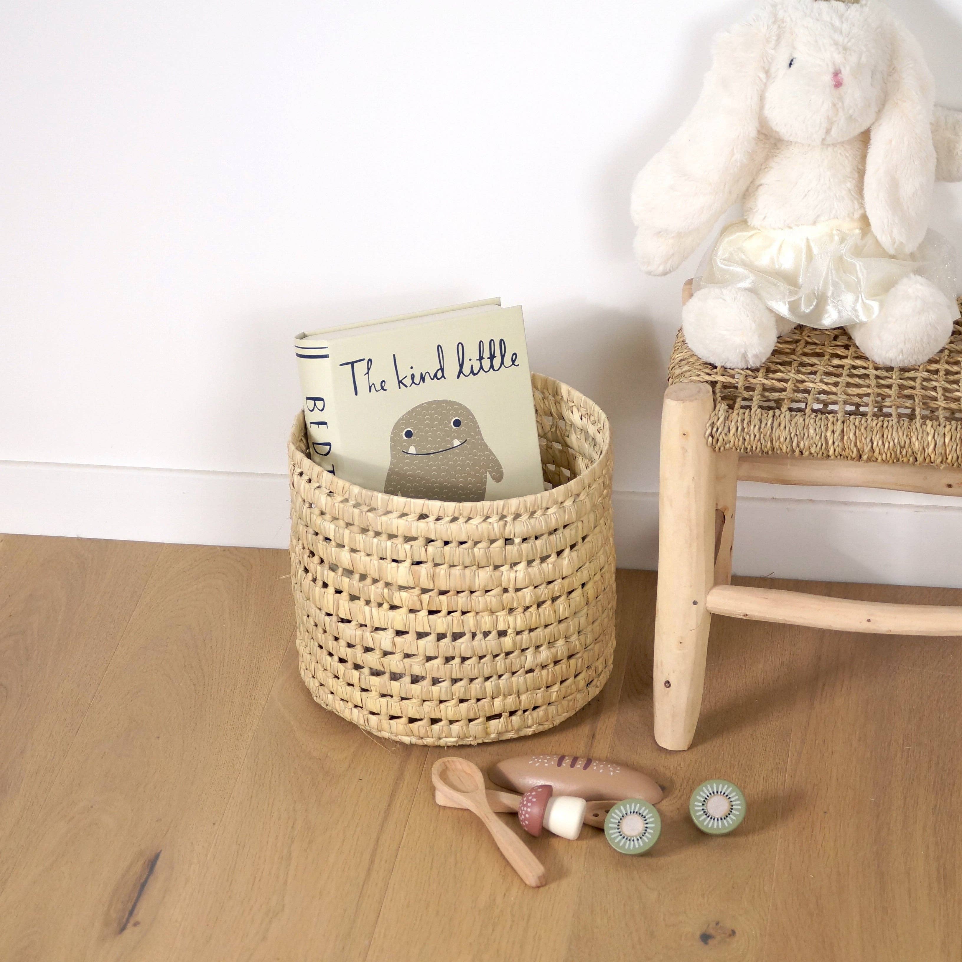 Bohome Living - Wholesale Basket - Small round basket made of palm leaves3