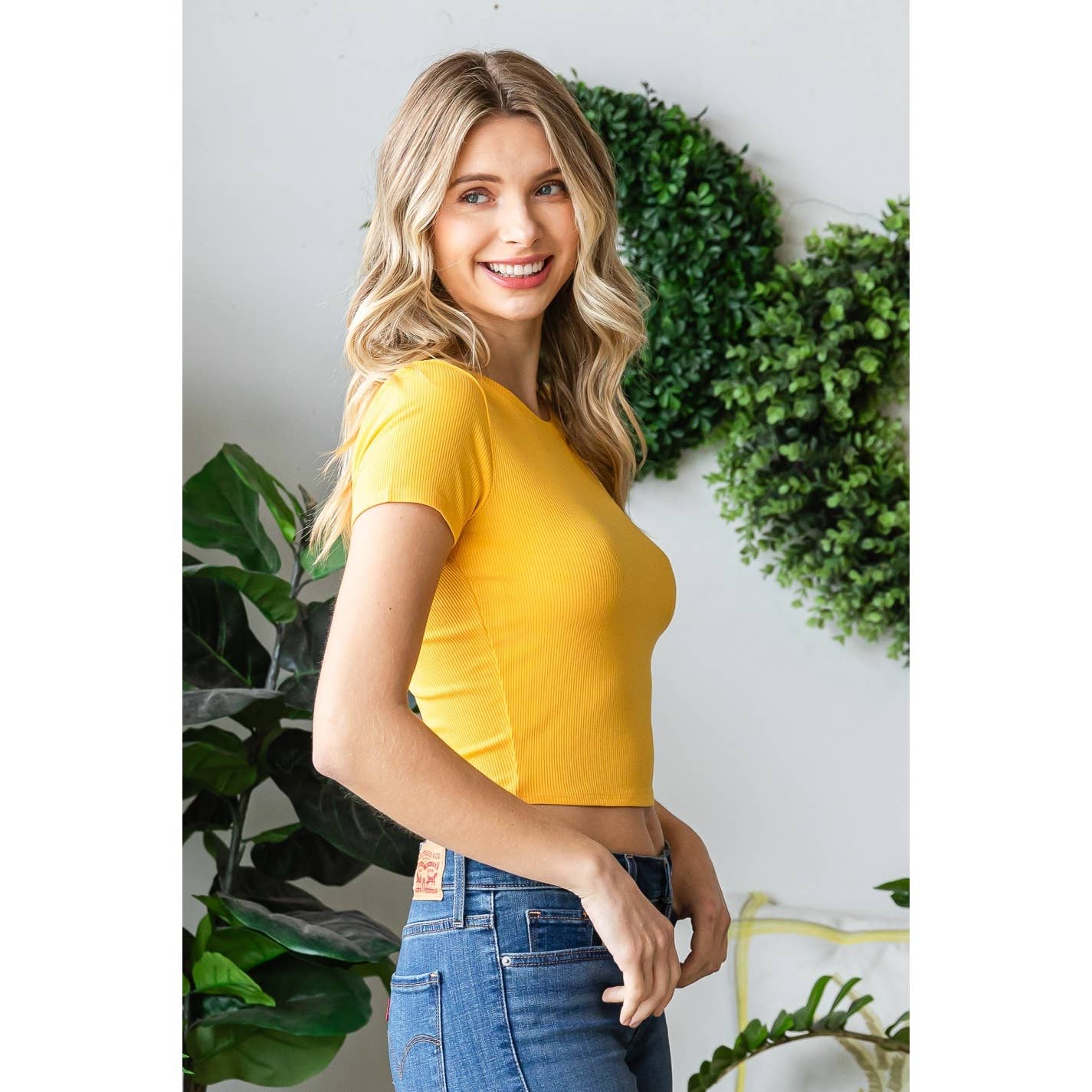 Popular 21 – wholesale Knit top – Women's – Crew Neck Short Sleeve Rib Knit Solid Tee7