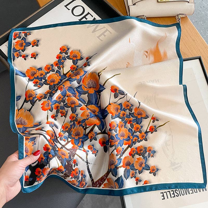 SueSilkHK – Engroshandel Tørklæde - Dame – Tørklæde i 100 % morbærsilke med blomstermotiv | Multianvendeligt halstørklæde, hårtørklæde og gaveidé til Mors Dag1