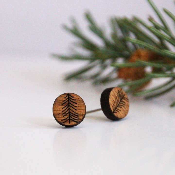 Pine | Clous d'oreilles pour la vente par 54+Pine