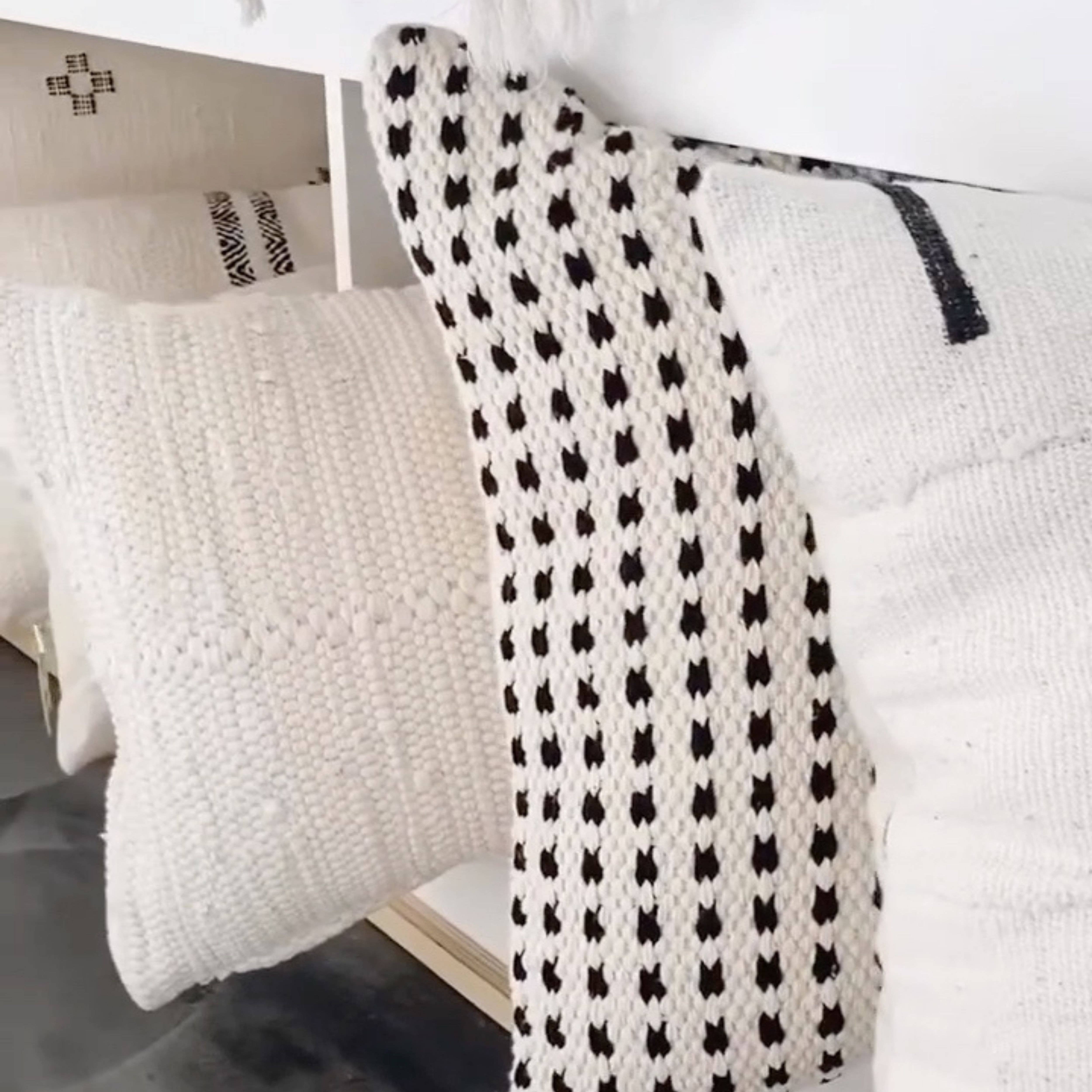 PILLOWPIA - Wholesale Throw/Decorative Pillow - bond pillow cover6