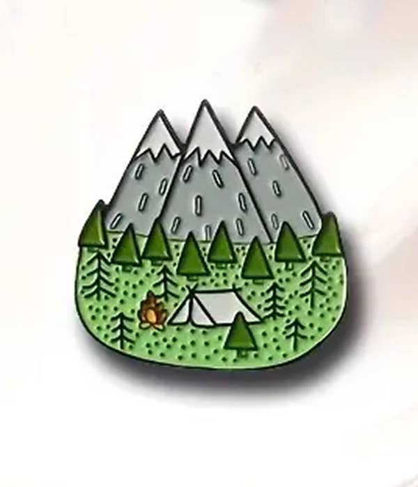 Jewelry Max - Vente Broches - ( Q310 ) BROCHE OU ÉPINGLE PAYSAGE THÈME CAMPING0