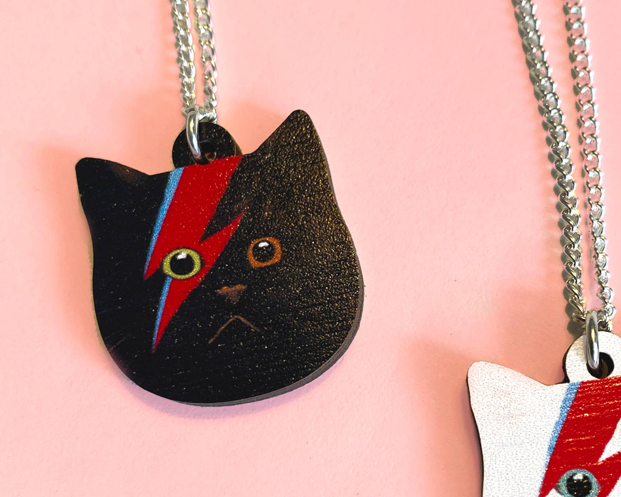 Childstar Samantha – wholesale Pendant/charm necklace – White Rock Cat Handmade Sustainable Wood Eco Necklace0