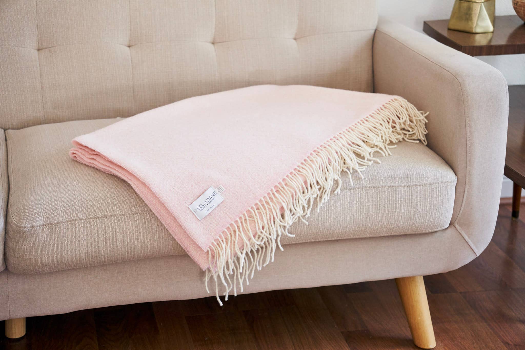 HomeRoots - Wholesale Throw Blanket - Pink And Cream Woven Cashmere Reversable Throw with Fringe3