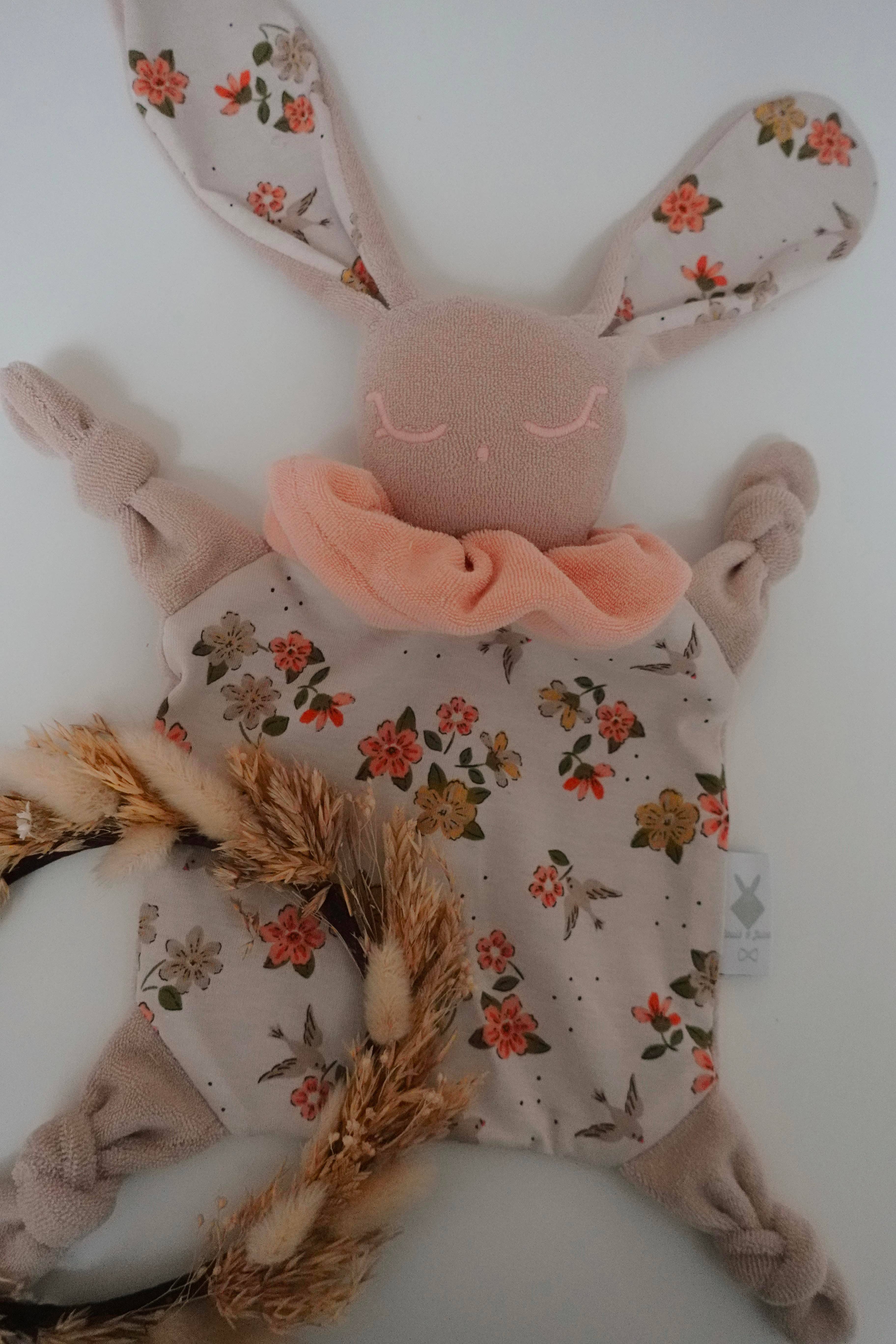 Louis & Jules Stambouli Conseil – Engroshandel Hyggetæppe - Baby – Doudou svamp chouchou – babyfugle10