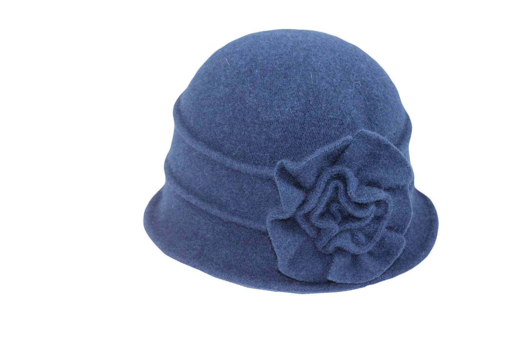 Jeanne Simmons Accessories - Vendita all'ingrosso Cappello cloche - Donna - Cappello da donna in lana cotta con pieghe e fiore grande2