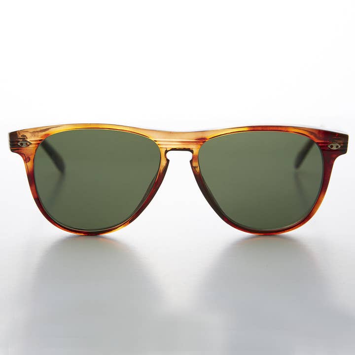 Sporty Racer Vintage Sunglass with Keyhole Bridge - Elvin for wholesale by SUNGLASS MUSEUM