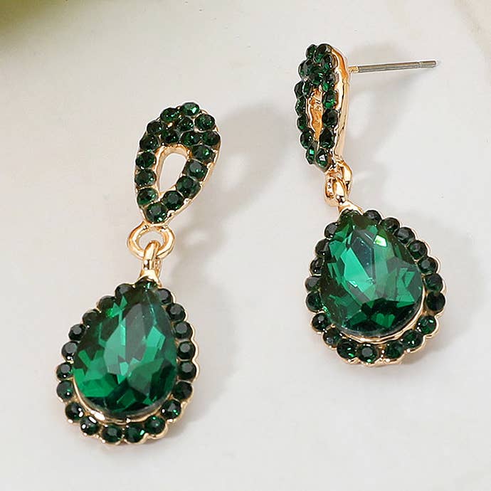 Boucles d'oreilles pendantes en cristal en forme de larme iridescente pour la vente par Sensibling Corp.