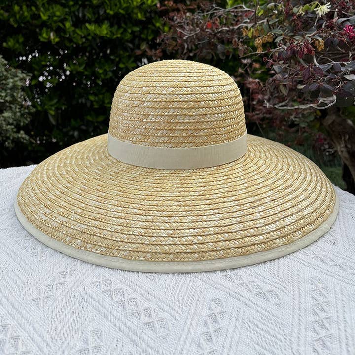 ACCITY - Wholesale Straw Hat - Women's - LARGE BRIM STRAW HATS FOR WOMENS BEACHWEAR_CWAH115713