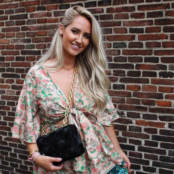 Vestido de Ibiza y otras tendencias de Resultados para ropa estilo ibicenco al por mayor. Devoluciones gratuitas y condiciones de pago a 60 días en Faire en Faire.