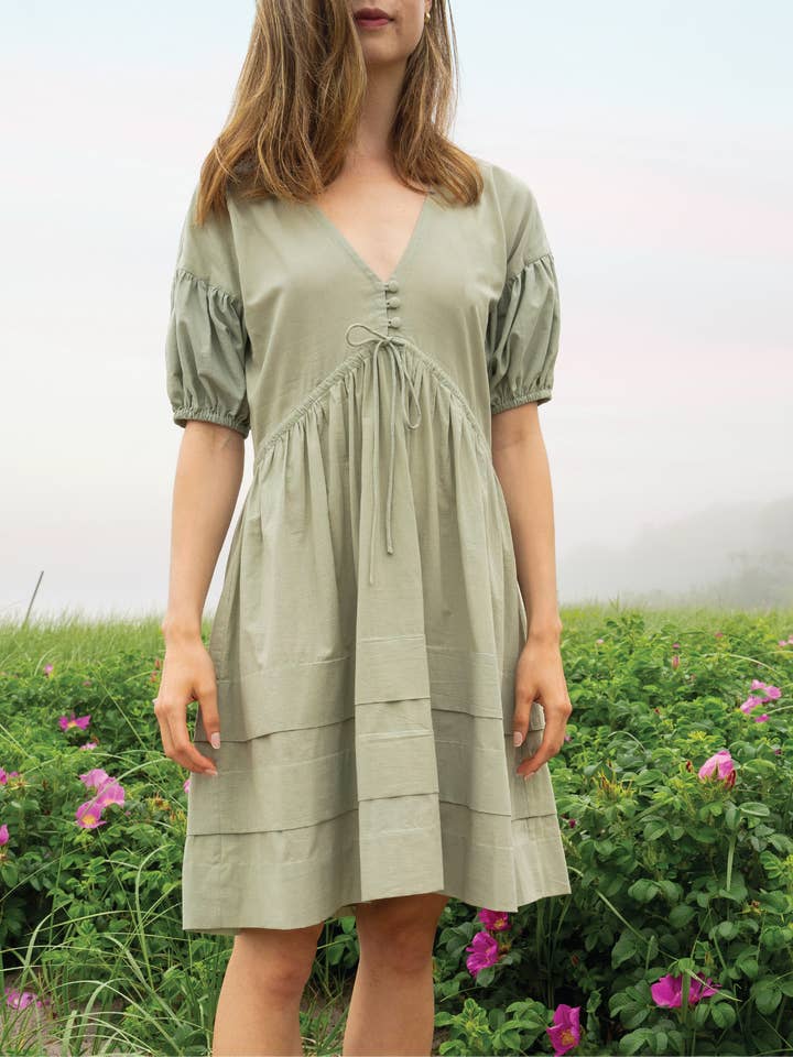 Abito da poeta per la vendita all'ingrosso da parte di Bailey Renée