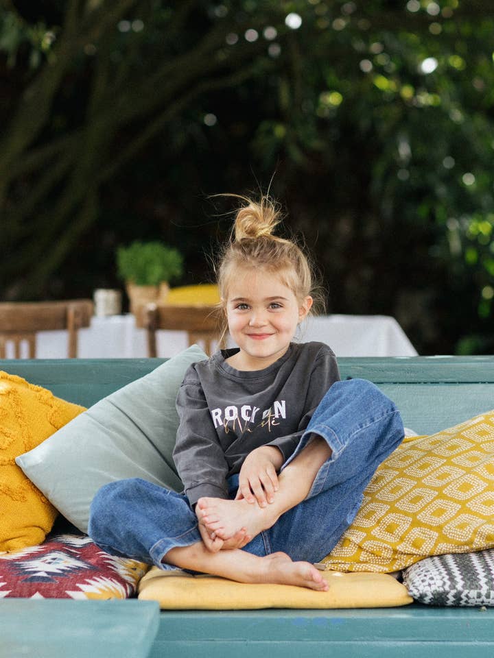 Rock on & Namasté Bigshirt Kids - Grau für den Großhandel von Rock on and Namaste