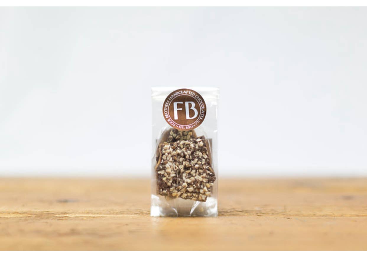 Four Brothers Chocolates - Vente Caramel anglais - 1,5 oz de caramel au beurre et aux amandes « Grab-n-Go »2