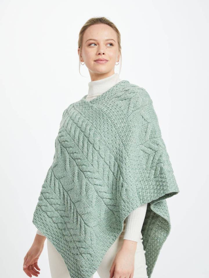 Poncho Aran Feminino Aasleagh Falls - Menta por atacado de Aran Woollen Mills