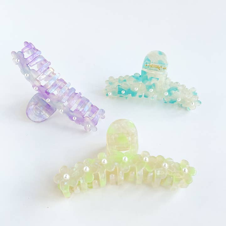 Assorted Callie | Flower and Pearl Detail Claw Clip for wholesale on Faire