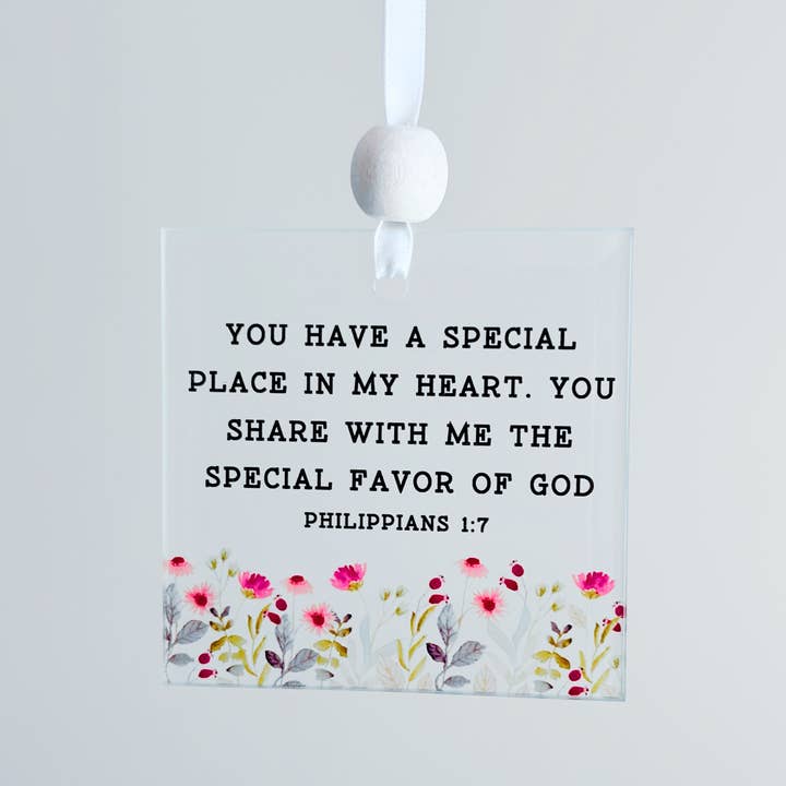 Skriftens fönsterberlock - Filipperbrevet 1:7 | Suncatcher för wholesale av So Thoughtful Gifts