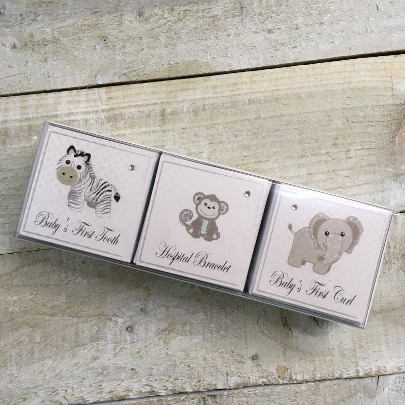 White Cotton Cards – wholesale Keepsake box – Child & baby – Baby Silver Hanging Toys Set with Album, Keepsake Box & Book4