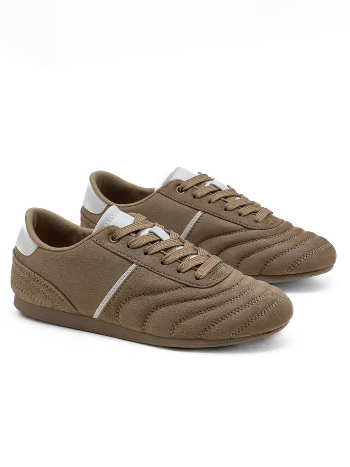 C'M PARIS - Wholesale Lifestyle trainers – Women′s - Retro Fine Style "Trainer" Sneaker 652017