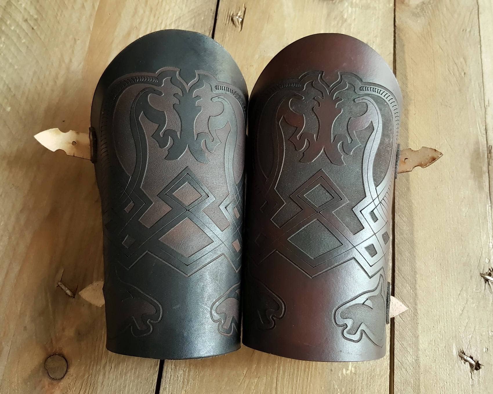 Outcast Props - Wholesale Costume - Unisex - Rohirrim horses engraved Bracer.6