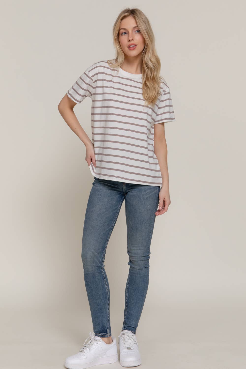 Active Basic | Active USA - Wholesale Gebreide top - Dames - Oversized T-shirt met korte mouwen en ronde hals in Y/D-strepen8