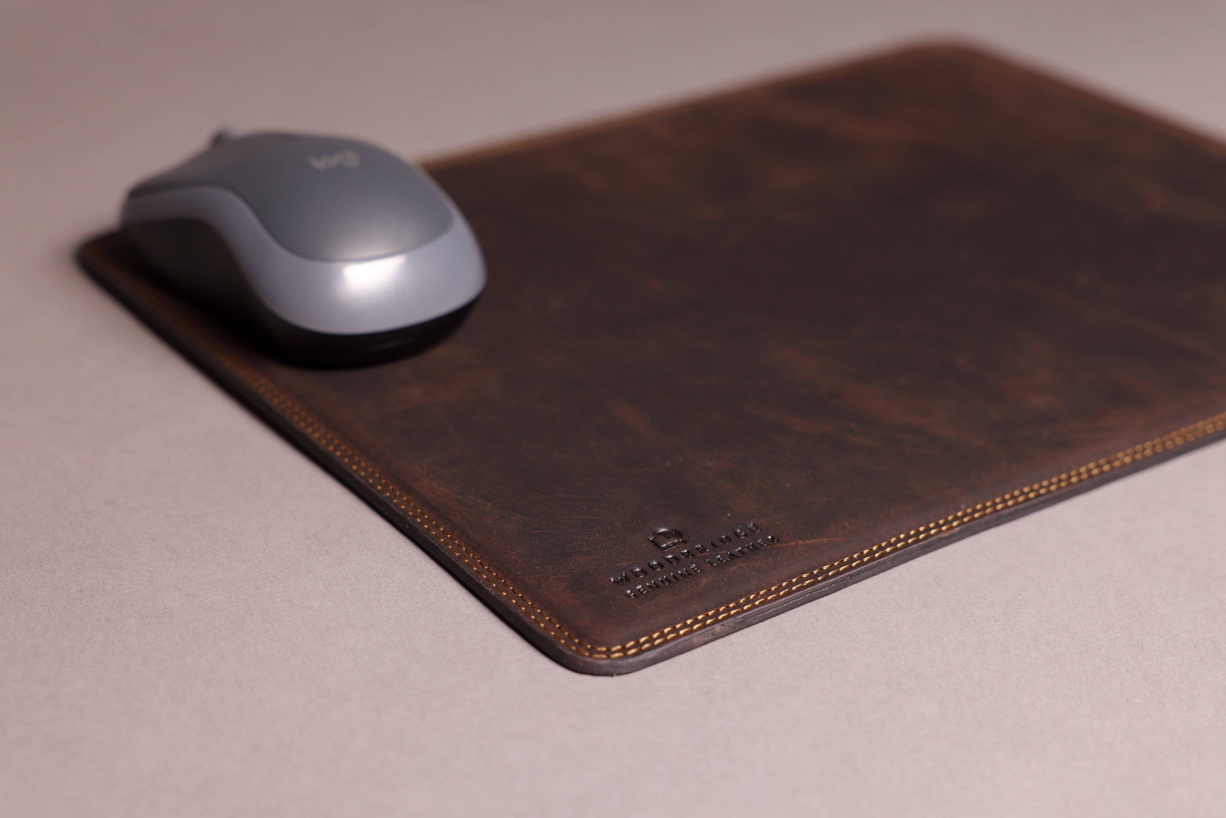 Redbrick - Wholesale Mousepad/Trackpad - Woodbridge Brown Leather Mouse Mat, Desk Pad1