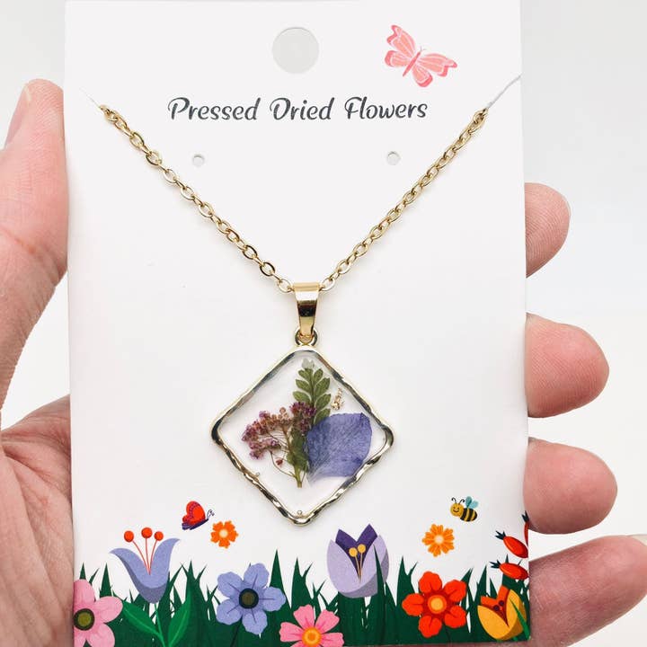 Mio Queena - Wholesale Pendant/Charm Necklace - Floral Square Pendant Pressed Dried Flowers Necklace - PDF