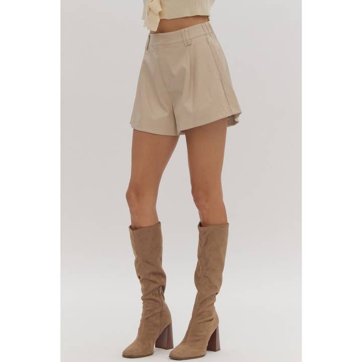 STYLE USA - Wholesale Shorts - Women's - Solid faux leather high rise shorts15