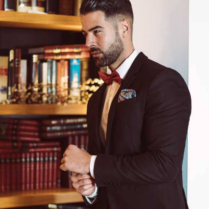 Burgunderrote Seidenfliege für den Großhandel von Mrlapel