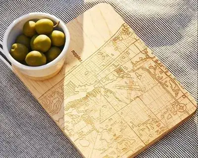 Well Told - Wholesale Cutting Board - CUSTOM ENGRAVED - U.S. City/Town Map - Maple Cutting Board1