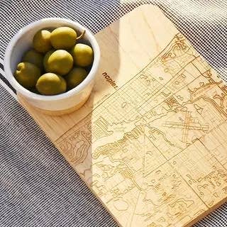 Well Told - Wholesale Cutting Board - CUSTOM ENGRAVED - U.S. City/Town Map - Maple Cutting Board1