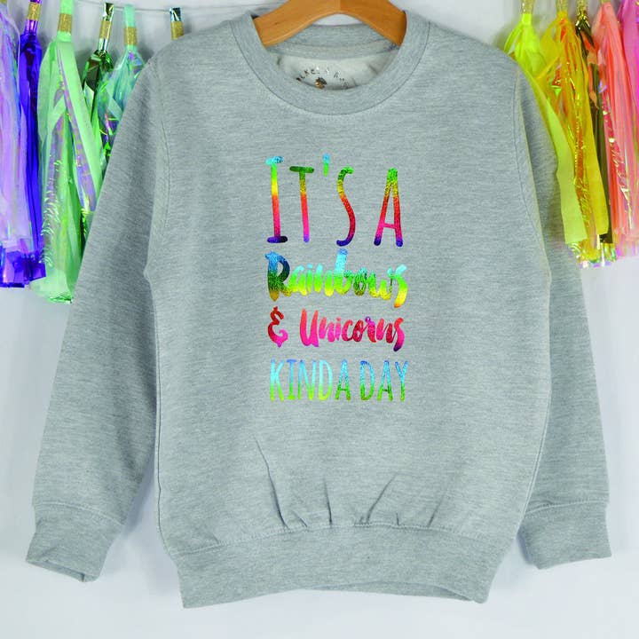 It's A Rainbows & Unicorns Kinda Day Sweatshirt voor kinderen voor wholesale door Rocket & Rose Ltd
