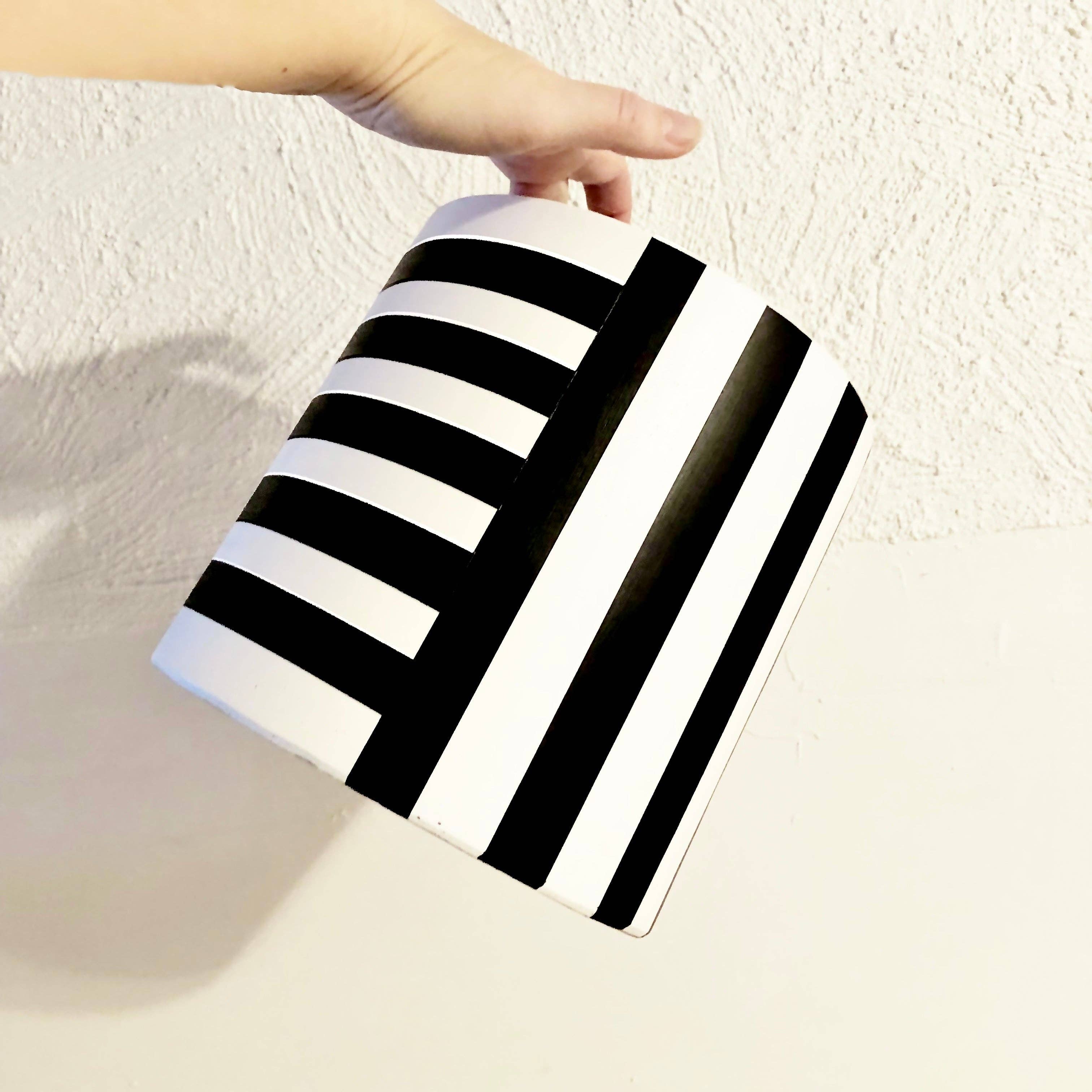 Common House Studio – Großhandel Blumentopf – GESTREIFTER ZYLINDERTOPF | PFLANZGEFÄSS1