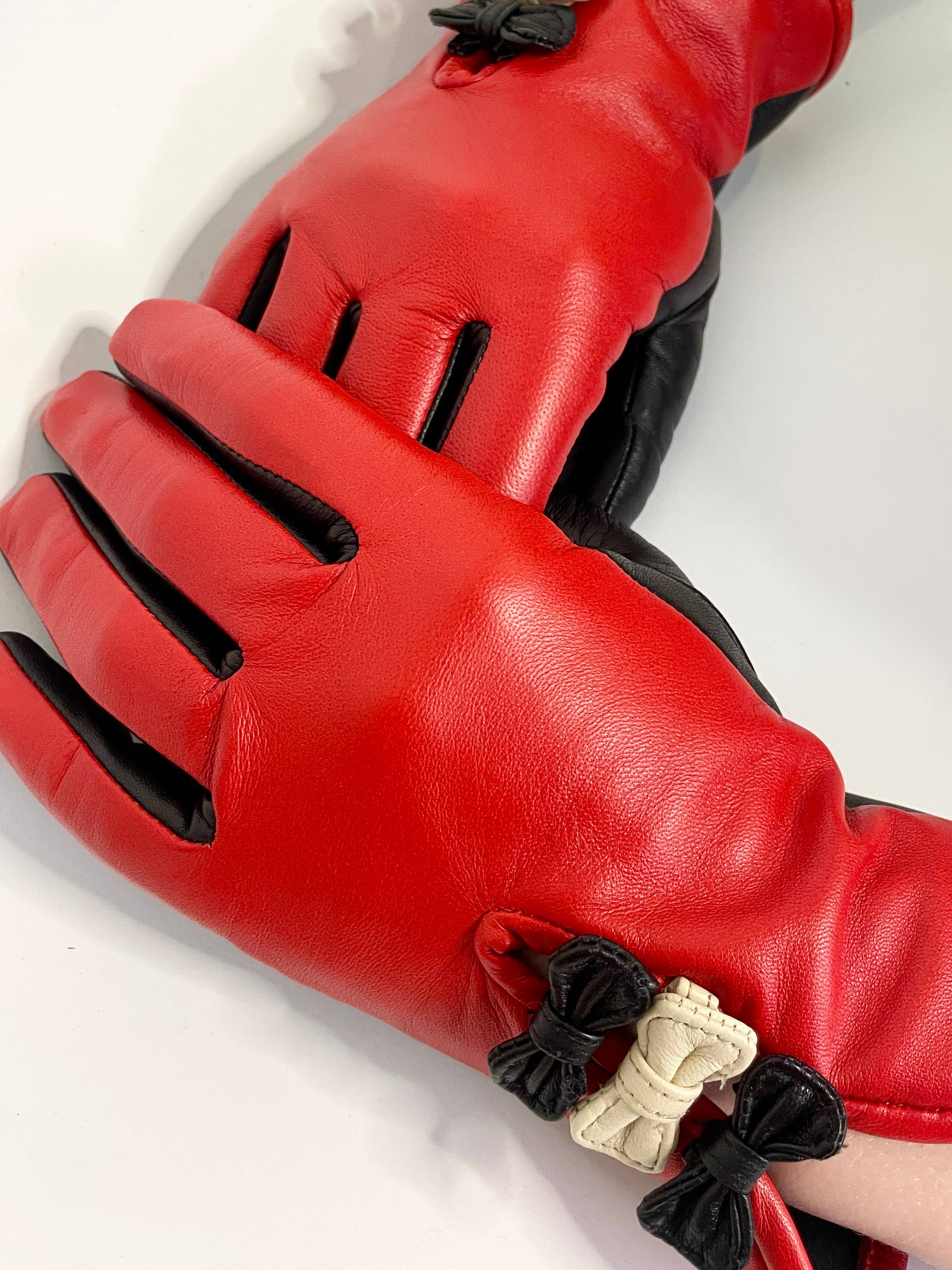 Lola Ramona - Wholesale Gloves - Women's - Gloves Betty Bow - Red/Black1