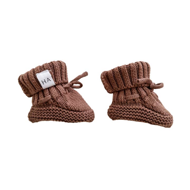 Organische Strick-Booties - Braun für den Großhandel von Harp Angel Boutique