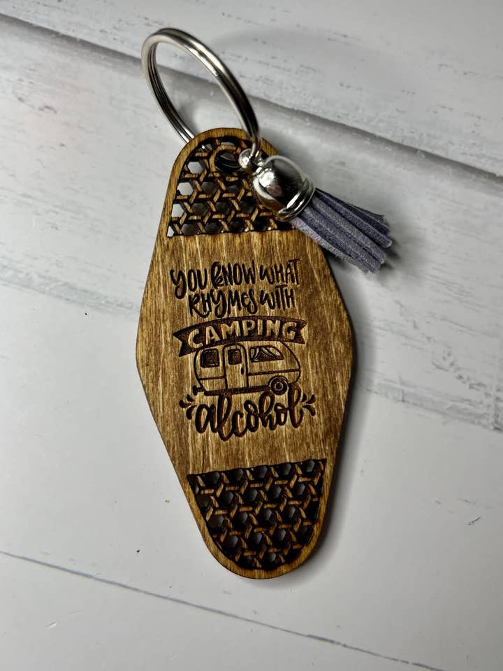 Du ved, hvad der rimer på camping...“ for engroshandel hos M&H Custom Crafts, Gifts, & Designs