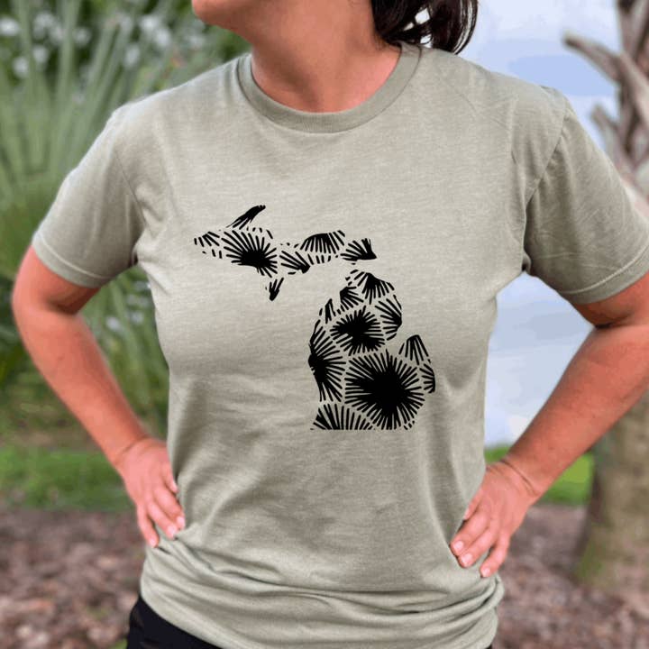 517 Threads - Wholesale Screen printed t-shirt – Women′s - Petoskey Stone Michigan T-shirt0