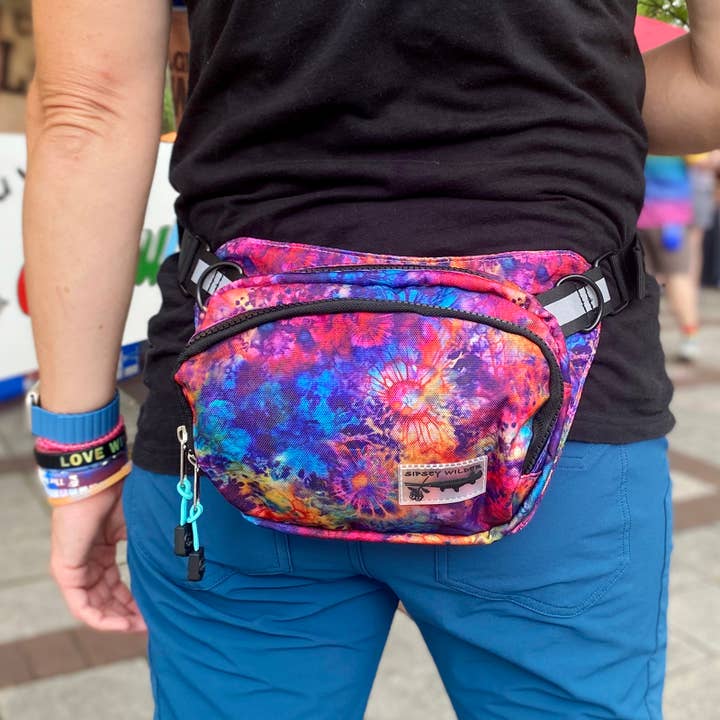 Sipsey Wilder - Wholesale Belt bag – Women’s - Puppy Party Rover Hip Pack 2.0 10