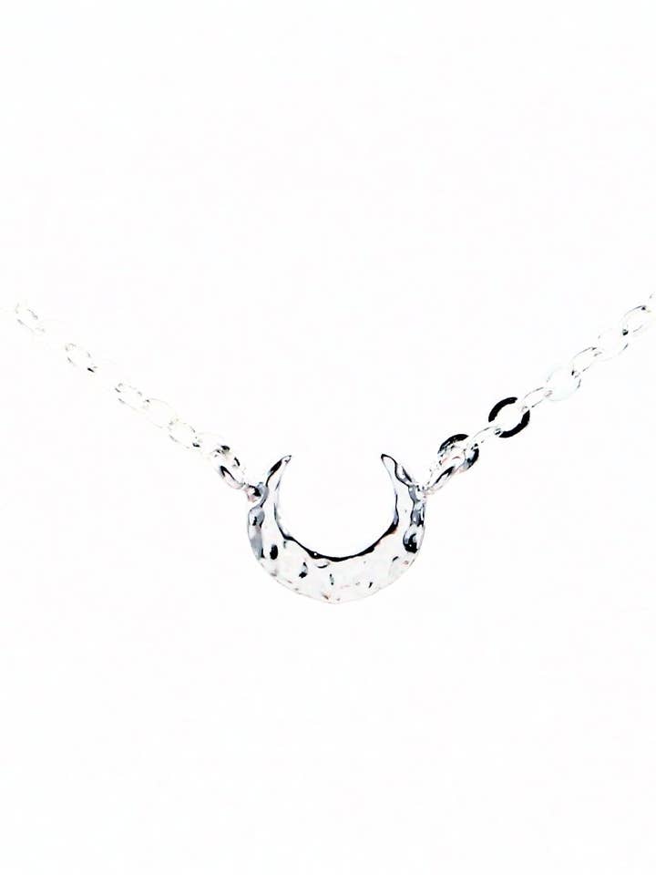 Collier Lune latérale pour la vente par Mishakaudi Jewelry
