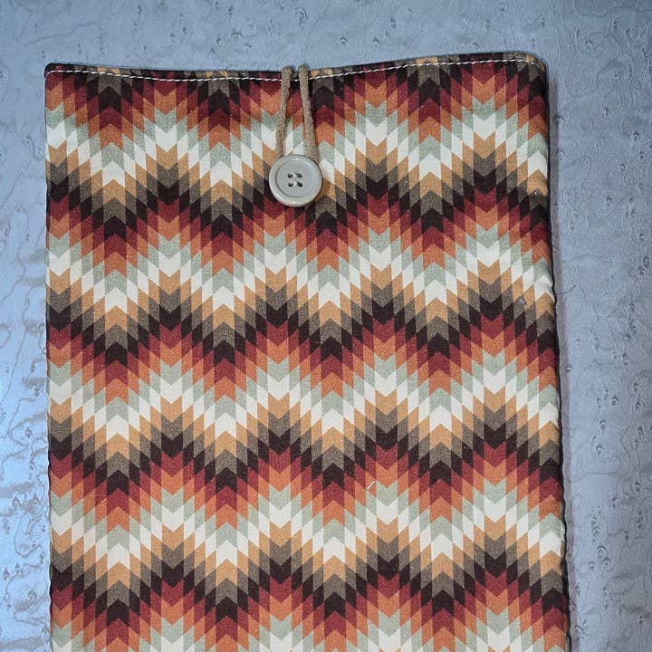 Geometriskt vadderat bokfodral jordtoner sicksack för wholesale av laubelgo