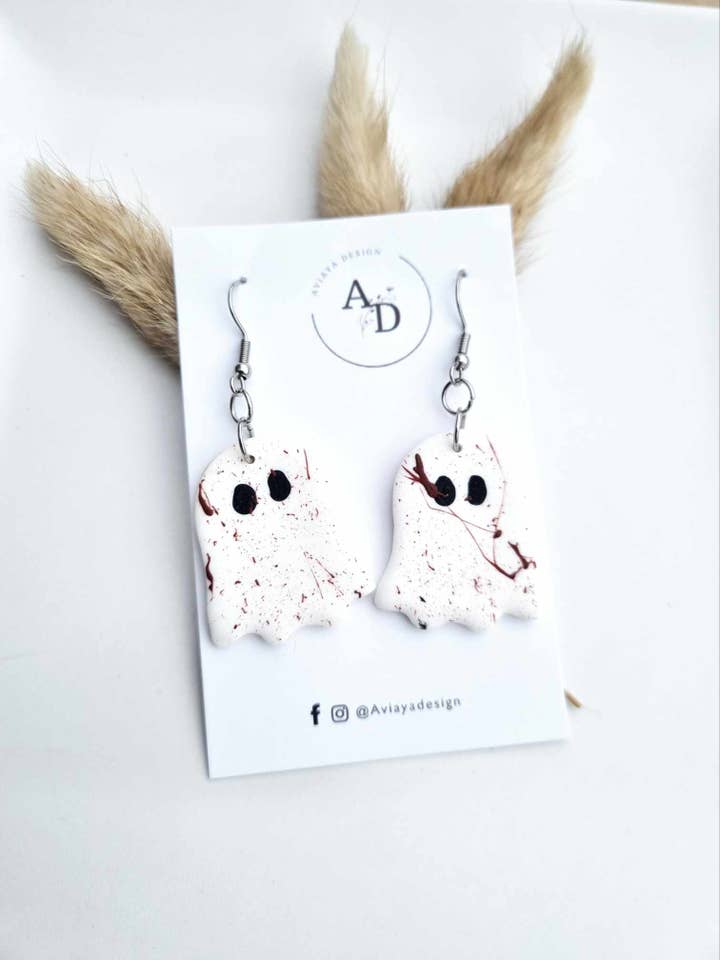 Fantasma bianco con pendente a spruzzo di sangue per la vendita all'ingrosso da parte di AviayaDesign