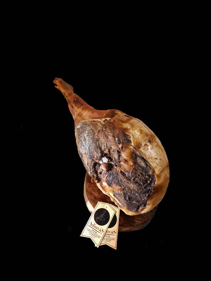 Schwarzes sienesisches Schwein CrūS 18+ für den Großhandel von Crūs (Adiuvas Naturæ)