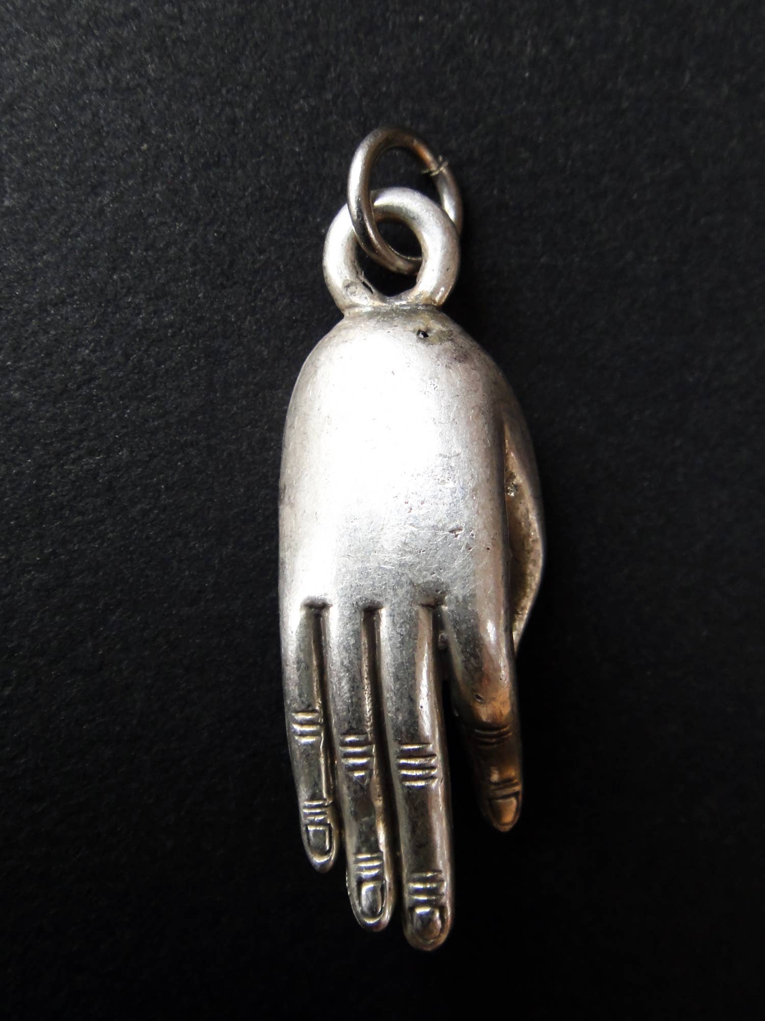 Tika - Wholesale Individual Charm/Pendant - Brass Deity Pendant- Buddha Hand1